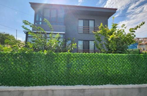 Altıeylul House | Family-Friendly Kabaklipansiyon: Affordable Stays Await!