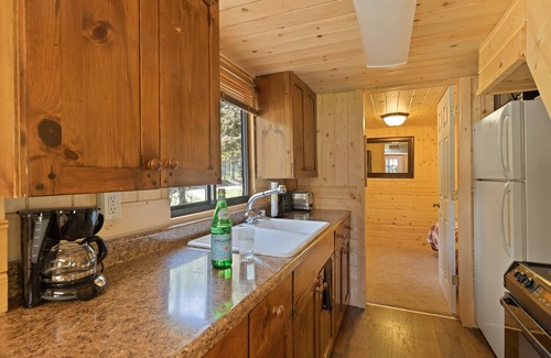 Island Park Cabin | Kid-Friendly KABINO Loft with Fire Pit & Lake Views