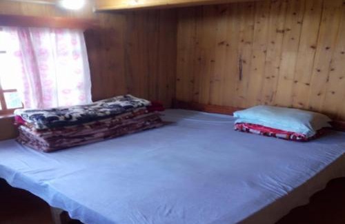 Lebong and Mineral Spring Tea Garden House | Cozy Kabiraj Homestay: Pet and Child-Friendly Retreat