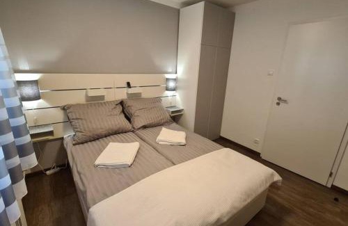 Szekszard Apartment | Inviting Kadarka Apartman in Szekszárd with Breakfast