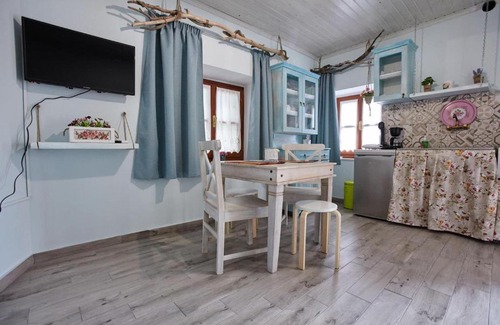 Samothrace Apartment | Pet-Friendly Kadmilos Suites in Samothraki with High Ratings