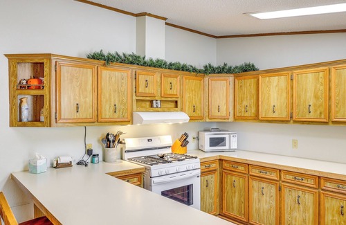 Northeast Entrance Badlands House | Relaxing Kadoka Home - 22 Miles to Badlands Adventure!