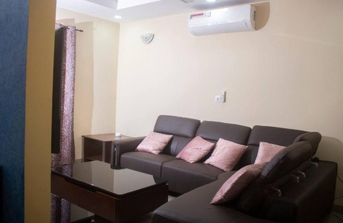 Ouagadougou House | Pet-Friendly Kadoued 2-Bedroom Apartment with Restaurant