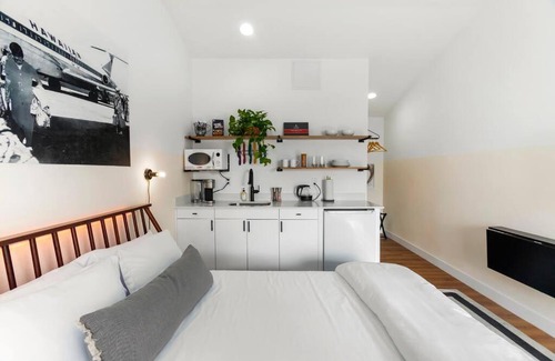 Chandler Apartment | Cozy Kaelua Studio Suite with Oceanfront Pool Access