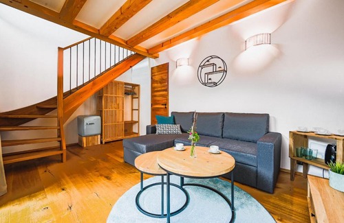 Mnichovo Hradiste House | Top-Rated Kafé Ořech: Family & Pet Friendly Stay Awaits