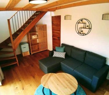 Mnichovo Hradiste House | Top-Rated Kafé Ořech: Family & Pet Friendly Stay Awaits