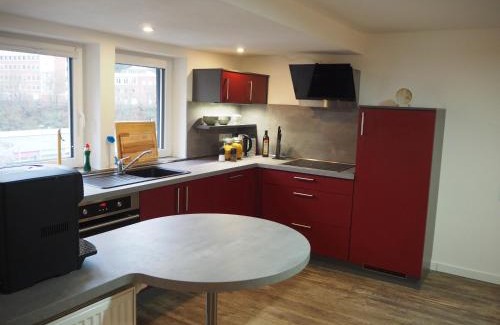 Idar-Oberstein Apartment | Central Retreat with Netflix, Hängematte & Coffee Maker
