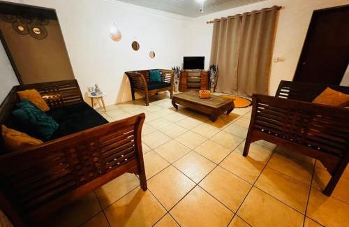 Nunue House | Welcoming KAHAI LODGE in Beautiful Bora Bora for Families