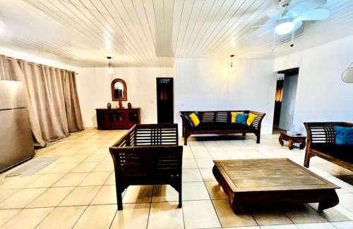 Nunue House | Welcoming KAHAI LODGE in Beautiful Bora Bora for Families