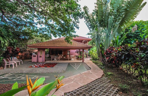 Port Coquitlam Apartment | Cozy Kahana Falls Maui Studio with Kitchenette for Two