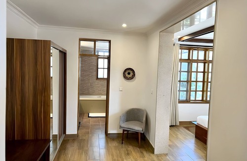 Arusha House | Discover Kahawa House: Poolside Relaxation & Family Fun