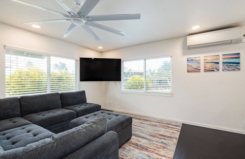 Kahuku House | Ideal Kahuku 3BR Ohana with Oceanfront Views & Amenities