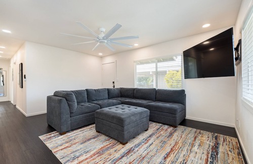 Kahuku House | Ideal Kahuku 3BR Ohana with Oceanfront Views & Amenities
