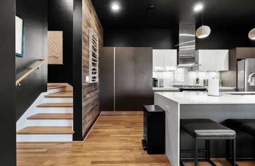 Cedars House | KAI Aayan Modern 4 story home w/downtown views
