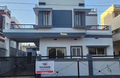 Ujjain House | Family-Friendly Kailasham by Nagas with Pet Amenities