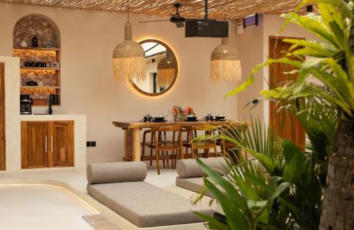 Gili Trawangan Villa | Kaind - Luxury 4BR Villa with Private Pool and Outdoor Cinema on Gili Trawangan