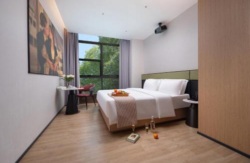 Liwan Hotel | Kainuo Garden Design Hotel Guangzhou Beijing Road - Shangxiajiu - Shisanhang Pedestrian Street - Ximenkou Metro Station Flagship - Top Rated by Guests