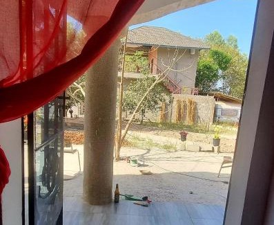 West Coast Division House | Discover KAIRO: Pet-Friendly Retreat for Family Getaways