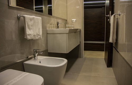 Piedimonte San Germano Hotel | Eco-Friendly Kairos Resort: 4-Star Comfort & Spa Retreat