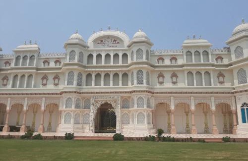 Moradabad Hotel | Kairvi Fort Resort