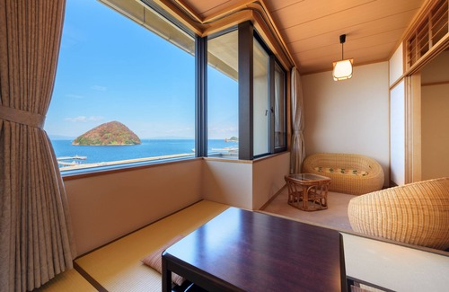 Asamushi Onsen House | Experience Kaisenkaku: Exceptional Amenities & Top Reviews