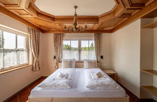Collalbo Hotel | Oceanfront Escape at Kaiserau 1907 - Rated 8.8/10