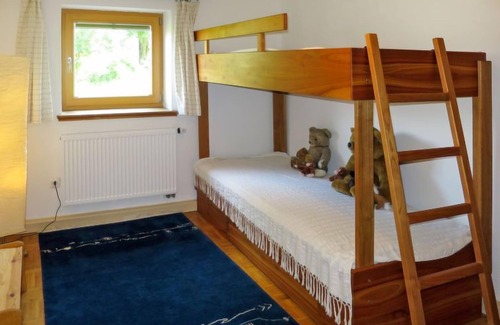 Haidmuhle House | Tranquil Kaiserhäusl: Spa Retreat with Lake Views
