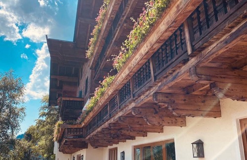 Kitzbuehel Ski Chalet | Experience Kaiserhof Chalet: Pool, Spa & Ocean Views