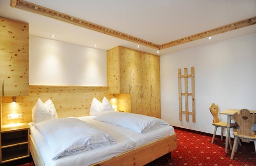 Oberndorf in Tirol Hotel | Discover Kaiserhotel Kitzbühler Alpen with Pool & Spa