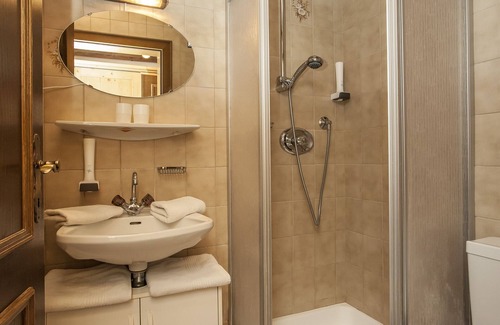 Oberndorf in Tirol House | Cozy Kaiserpension Müllnerhof with Family-Friendly Amenities