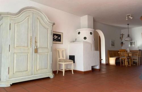 Eggstatt Apartment | Discover Pet-Friendly Comfort at Kaiserreich Hotel