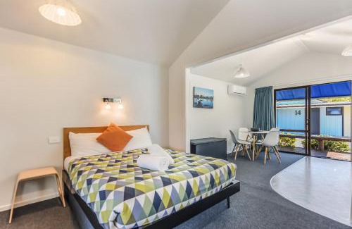 Ngaio Bay Resort | Oceanfront Retreat at Kaiteriteri Reserve Cabins