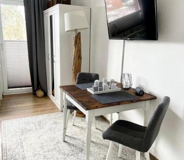 Groemitz Apartment | Discover Kajüte 11 Grömitz: Pet-Friendly Oceanfront Escape