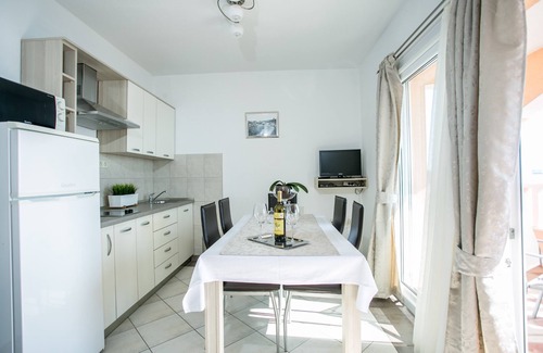 Seget Donji Apartment | Beachside Bliss at Kaja - Perfect for Families and Relaxation