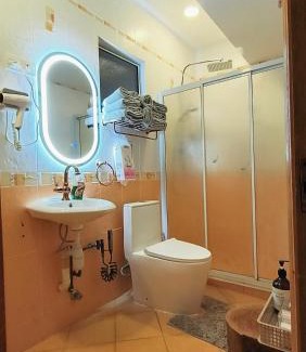 Taman Sri Reko Villa | Inviting Kajang Pool Party Villa with Oceanfront Views
