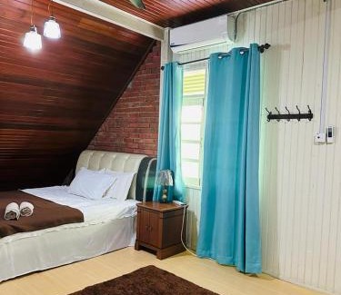 Manir Villa | Family-Friendly Kak Nor Villa with Kitchen Amenities