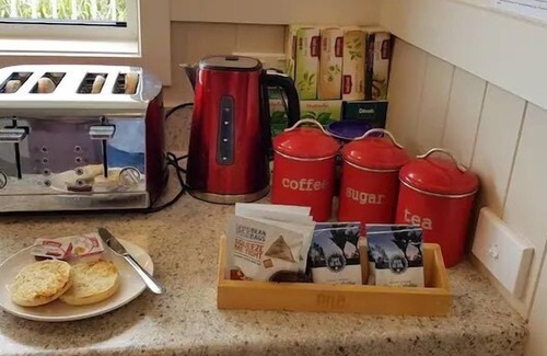 Kaikoura Apartment | Kakatu Retreat - Rolling Hills, Kakatu Retreat | Rolling Hills | Breakfast Included
