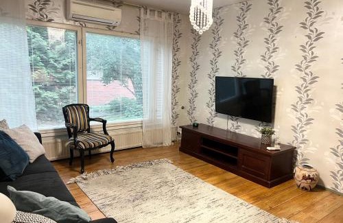Mikkeli Apartment | Cozy Kaksio Paritalossa with Oceanfront Views and Pet Friendly