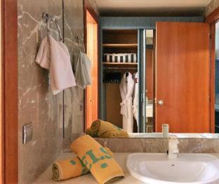 El Albir Hotel | Relax at KAKTUS Hotel Albir with Oceanfront Amenities