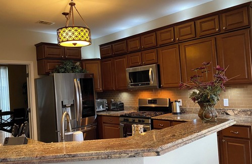 South Creek House | Family-Friendly Kalahari Resorts & Dell Diamond - 5 Beds