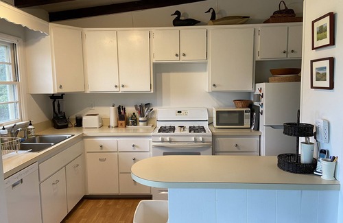 Montauk House | Secluded Kalaloo Cabin: Perfect for Families and Getaways