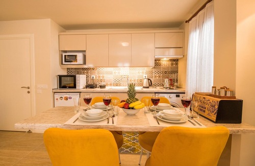 Kalkan Apartment | Guest Rated 10/10: Kalamaki Flats with Family-Friendly Amenities