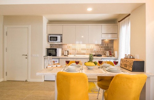 Kalkan Apartment | Guest Rated 10/10: Kalamaki Flats with Family-Friendly Amenities