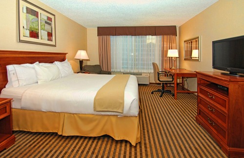 Kalamazoo Hotel | Comfortable Stay at Holiday Inn Express Hotel & Suites Kalamazoo