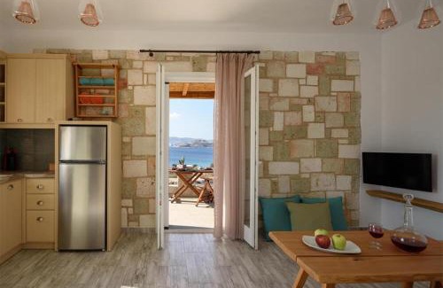 Kimolos Apartment | Top-Rated Kalamitsi View: Pet-Friendly Family Retreat