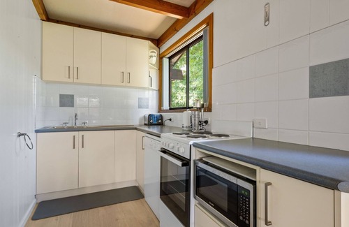 Bright Apartment | Discover Kalamunda 6 - Ideal Stay on the Rail Trail