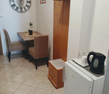 Gradina House | Kalauz Rooms: Guest Rated 9/10 with Breakfast Included