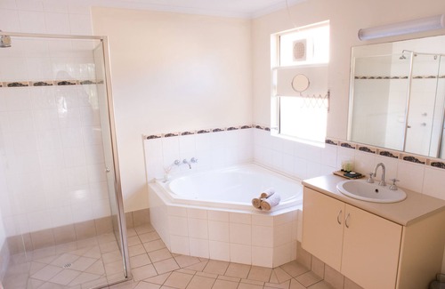 Kalbarri Hotel | Relax at Kalbarri Edge Resort with Oceanfront Views