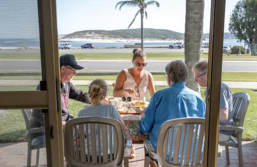Kalbarri Resort | Experience Comfort at Murchison View Apartments with Oceanfront Bliss