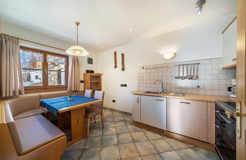 Ultimo Apartment | Scenic Kalchgruberhof Apartment Enzian with Lake View